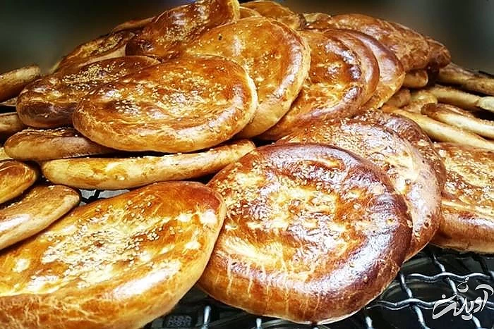 کلوچه تنوری از غذاهای لذیذ بندرعباس کلوچه تنوری